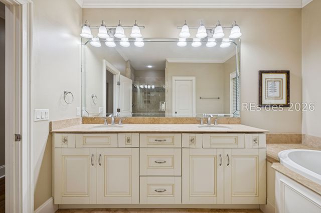 30 Ruddy Turnstone Rd, Hilton Head Island, SC 29928