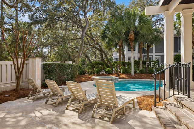 30 Ruddy Turnstone Rd, Hilton Head Island, SC 29928