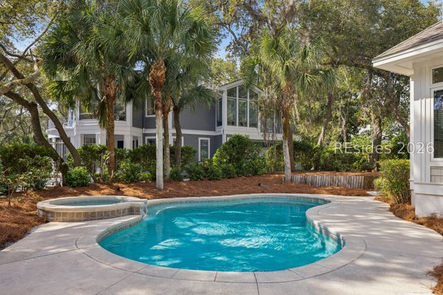 30 Ruddy Turnstone Rd, Hilton Head Island, SC 29928