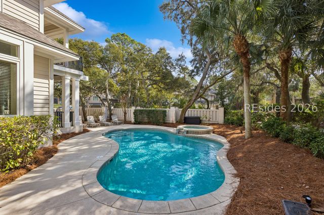 30 Ruddy Turnstone Rd, Hilton Head Island, SC 29928