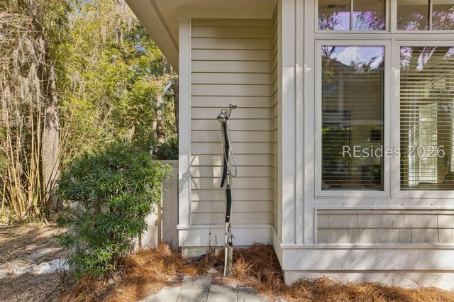 30 Ruddy Turnstone Rd, Hilton Head Island, SC 29928