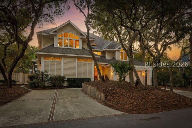 30 Ruddy Turnstone Rd, Hilton Head Island, SC 29928