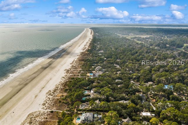 30 Ruddy Turnstone Rd, Hilton Head Island, SC 29928
