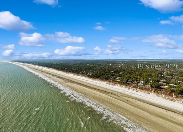 30 Ruddy Turnstone Rd, Hilton Head Island, SC 29928