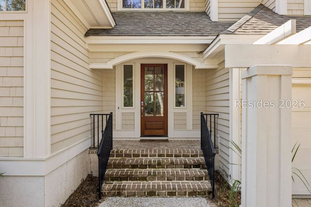 30 Ruddy Turnstone Rd, Hilton Head Island, SC 29928