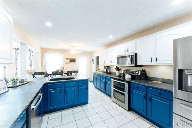 11907 Pine Forest Drive, Rolla, MO 65401