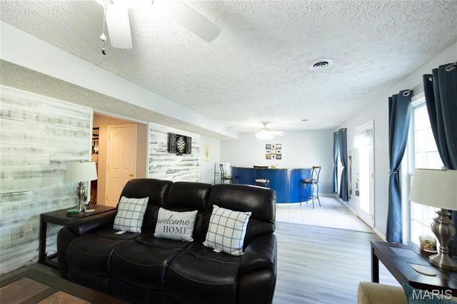 11907 Pine Forest Drive, Rolla, MO 65401