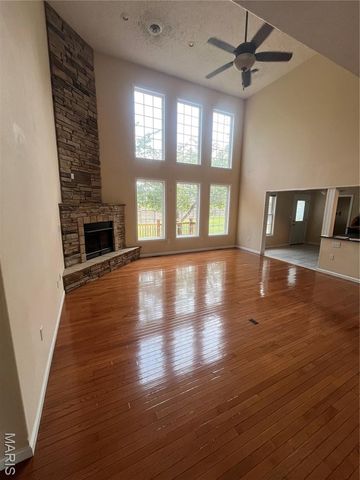 11907 Pine Forest Drive, Rolla, MO 65401