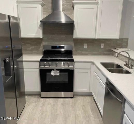837 MAGNOLIA PARK Street, Santa Teresa, NM 88008