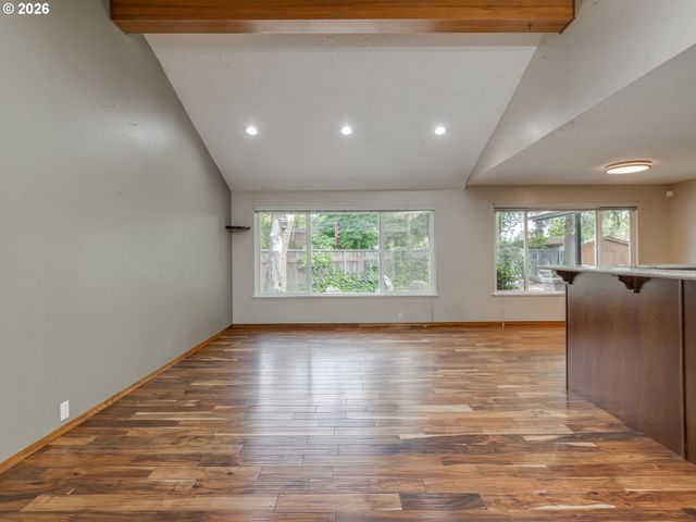 3520 Nw PARKVIEW Dr, Beaverton, OR 97006