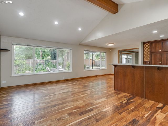 3520 Nw PARKVIEW Dr, Beaverton, OR 97006