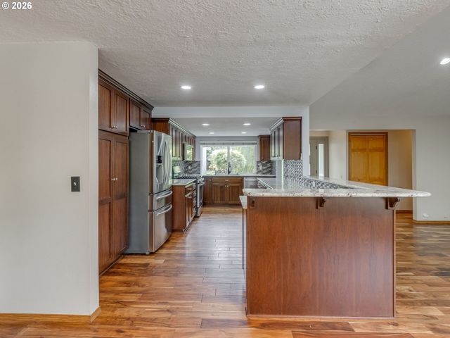 3520 Nw PARKVIEW Dr, Beaverton, OR 97006