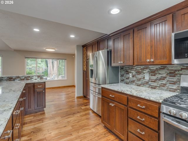 3520 Nw PARKVIEW Dr, Beaverton, OR 97006