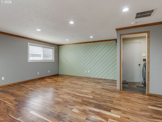 3520 Nw PARKVIEW Dr, Beaverton, OR 97006