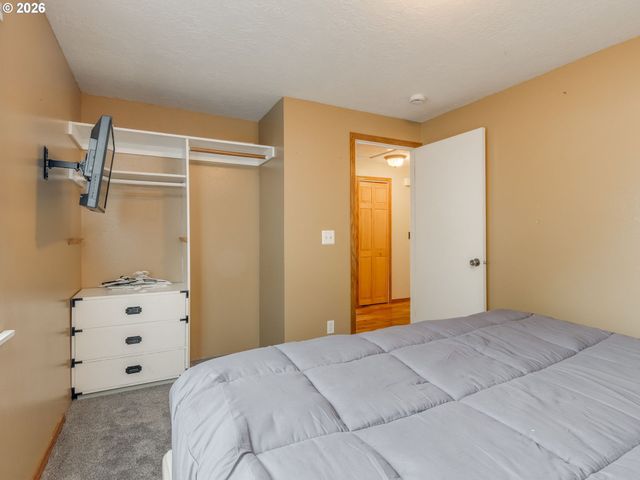 3520 Nw PARKVIEW Dr, Beaverton, OR 97006