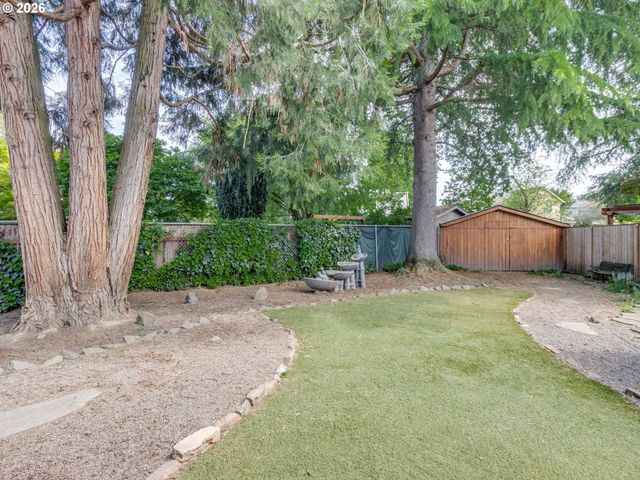 3520 Nw PARKVIEW Dr, Beaverton, OR 97006