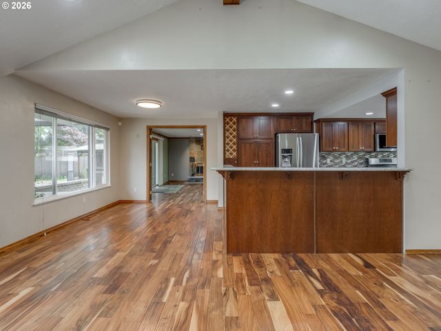 3520 Nw PARKVIEW Dr, Beaverton, OR 97006