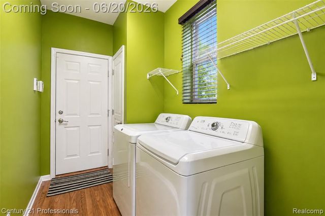 45248 Bartlett Drive, Novi, MI 48377