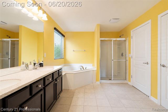 45248 Bartlett Drive, Novi, MI 48377