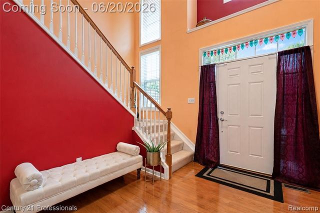 45248 Bartlett Drive, Novi, MI 48377