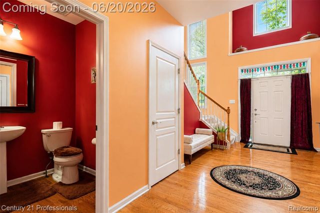 45248 Bartlett Drive, Novi, MI 48377