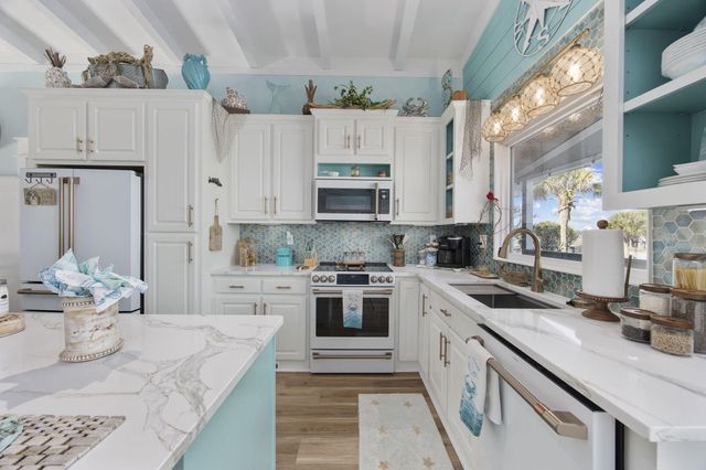 414 S Dogwood Drive, Murrells Inlet, SC 29576