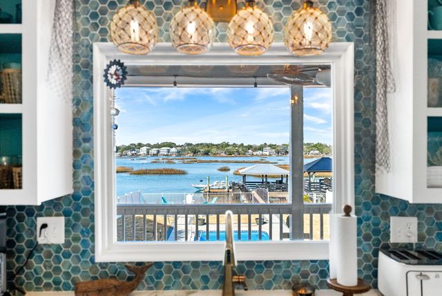 414 S Dogwood Drive, Murrells Inlet, SC 29576