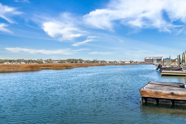 414 S Dogwood Drive, Murrells Inlet, SC 29576