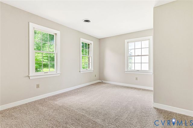 9160 Graff Ct, Mechanicsville, VA 23116