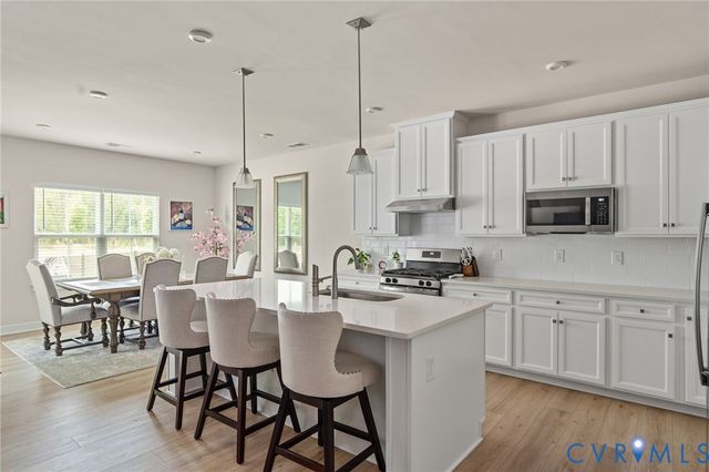 8073 Winter Fog Dr, New Kent, VA 23124