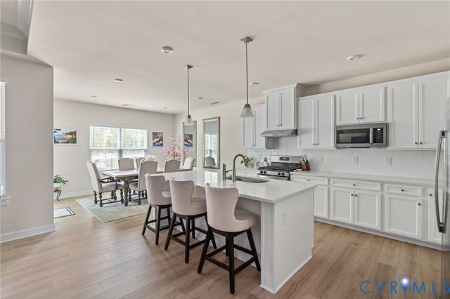 8073 Winter Fog Dr, New Kent, VA 23124