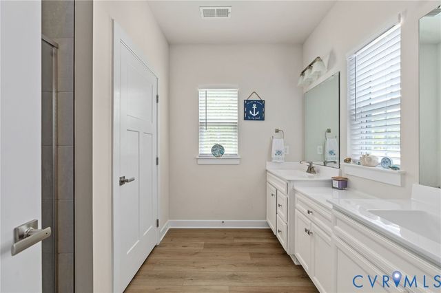 8073 Winter Fog Dr, New Kent, VA 23124