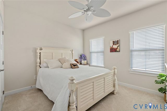 8073 Winter Fog Dr, New Kent, VA 23124