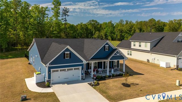 8073 Winter Fog Dr, New Kent, VA 23124