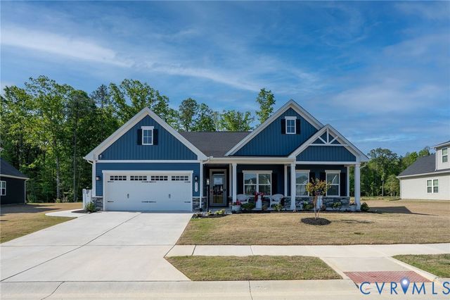 8073 Winter Fog Dr, New Kent, VA 23124