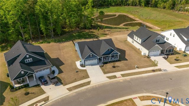 8073 Winter Fog Dr, New Kent, VA 23124