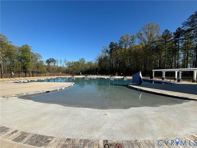 8073 Winter Fog Dr, New Kent, VA 23124