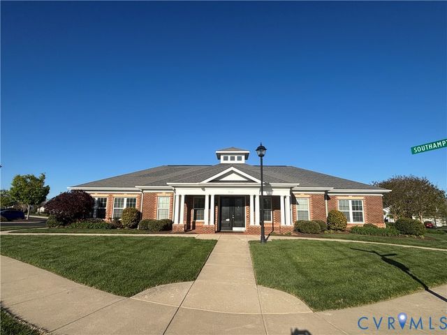 8073 Winter Fog Dr, New Kent, VA 23124
