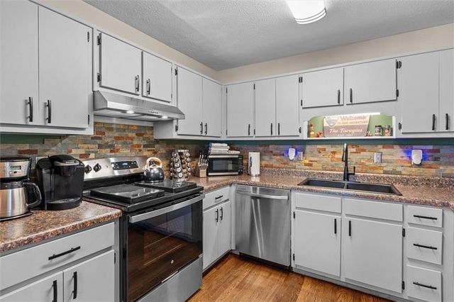 101 Mallard Ln, Carrollton, GA 30117