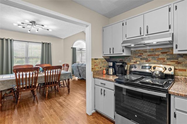 101 Mallard Ln, Carrollton, GA 30117