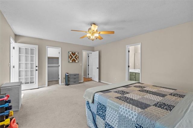101 Mallard Ln, Carrollton, GA 30117