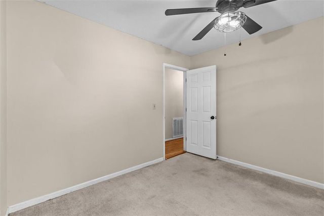 101 Mallard Ln, Carrollton, GA 30117