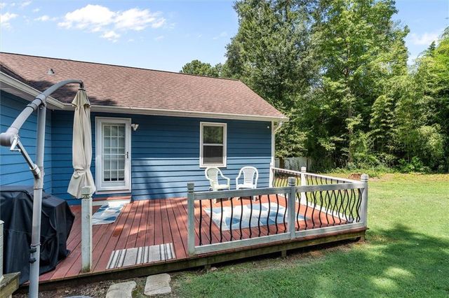 101 Mallard Ln, Carrollton, GA 30117