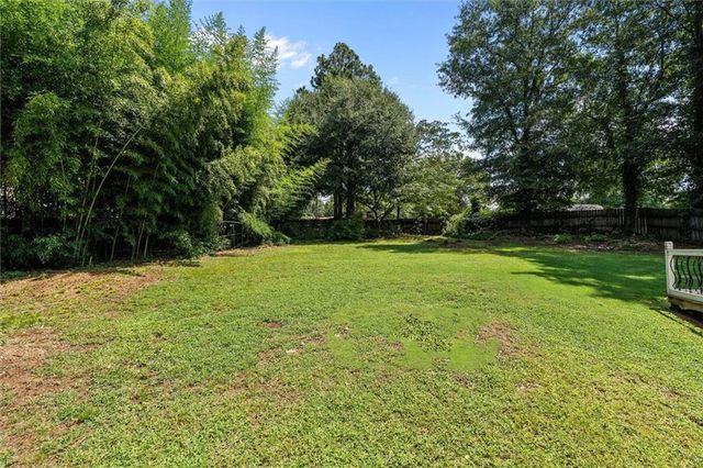 101 Mallard Ln, Carrollton, GA 30117