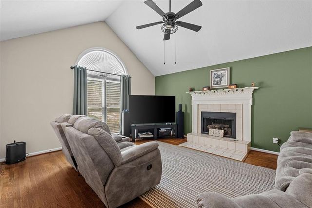 101 Mallard Ln, Carrollton, GA 30117