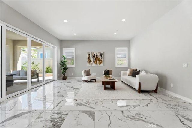 17721 Ridgeline Court, Saugus, CA 91350