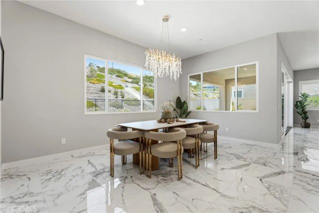 17721 Ridgeline Court, Saugus, CA 91350