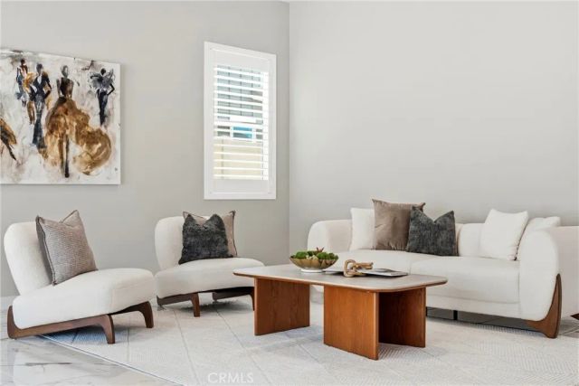 17721 Ridgeline Court, Saugus, CA 91350