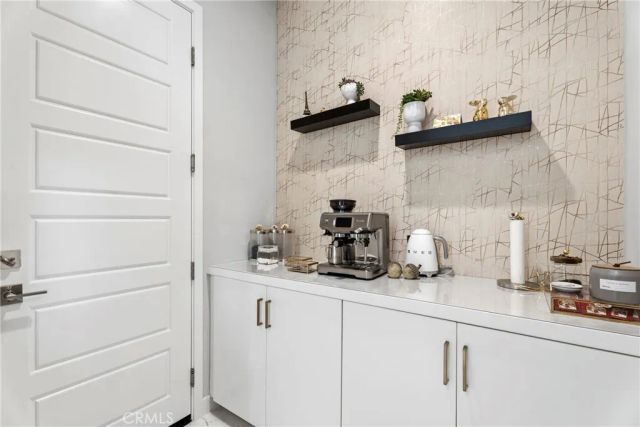 17721 Ridgeline Court, Saugus, CA 91350