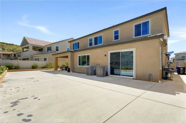 17721 Ridgeline Court, Saugus, CA 91350